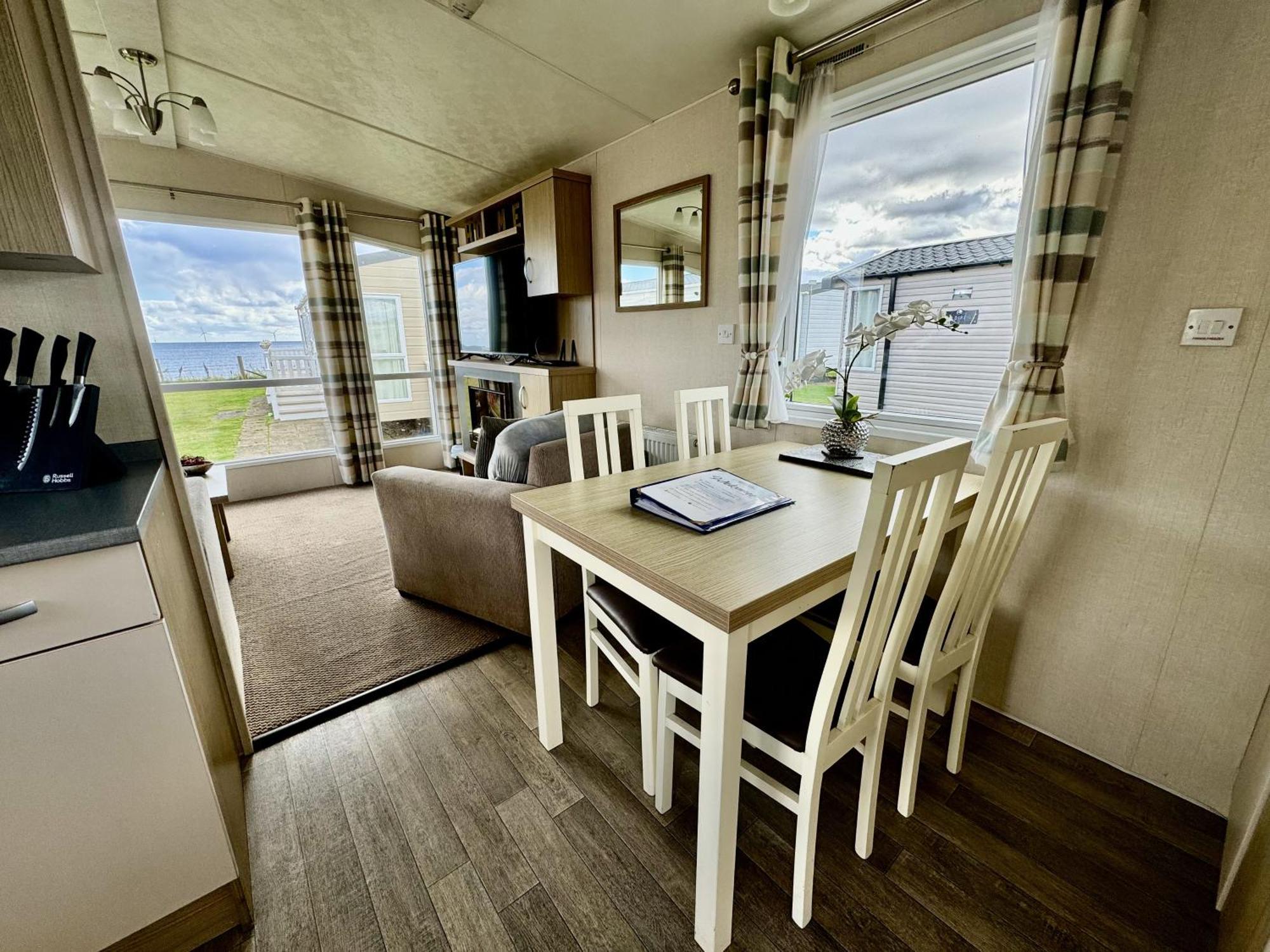 New Sea View Platinum Caravan With Huge Decking Newcastle-upon-Tyne Exteriör bild