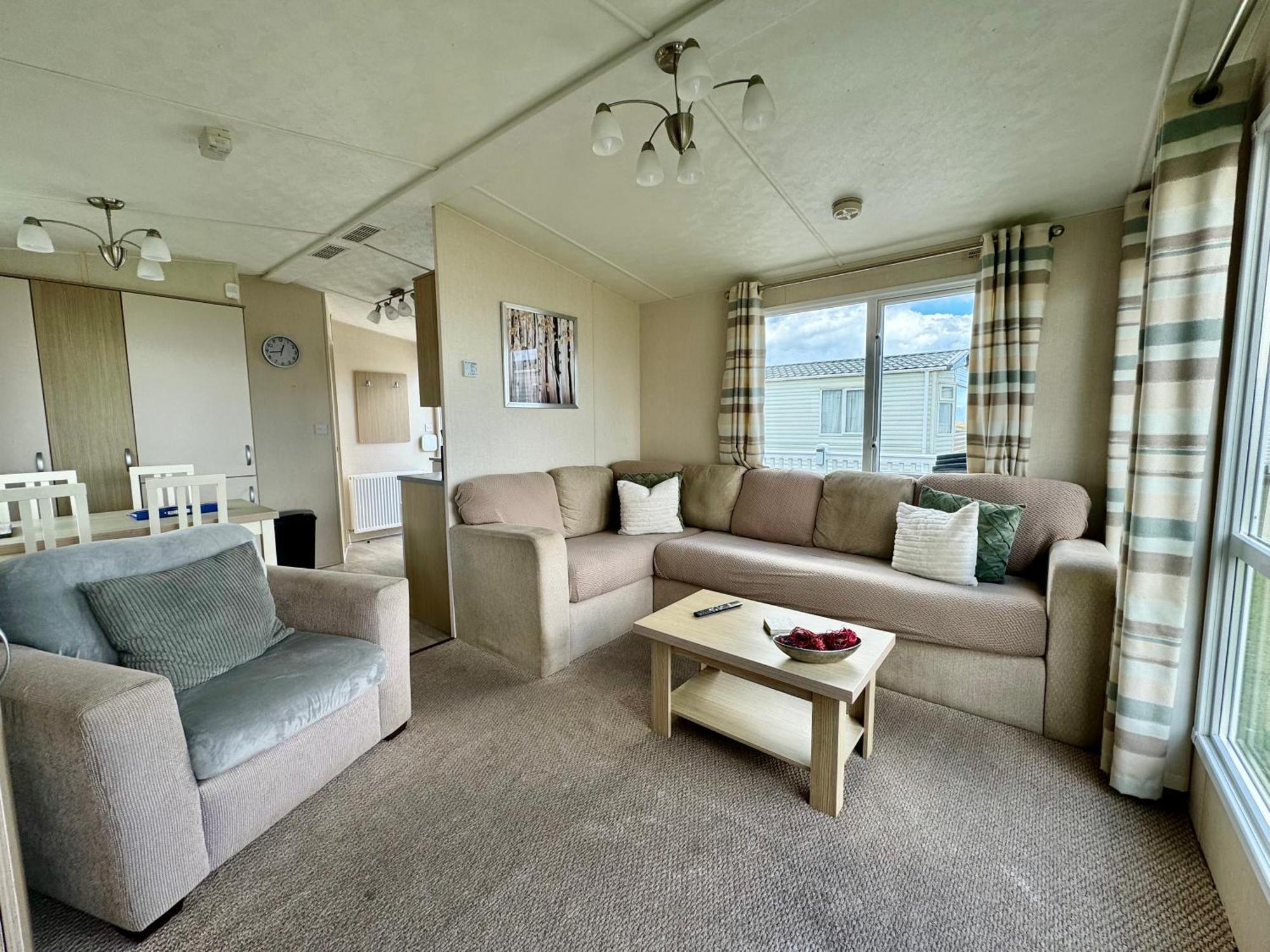 New Sea View Platinum Caravan With Huge Decking Newcastle-upon-Tyne Exteriör bild